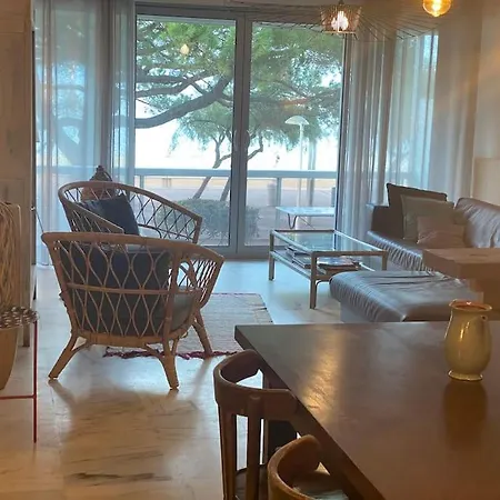 Apartment En 1ere Ligne Face A La Mer